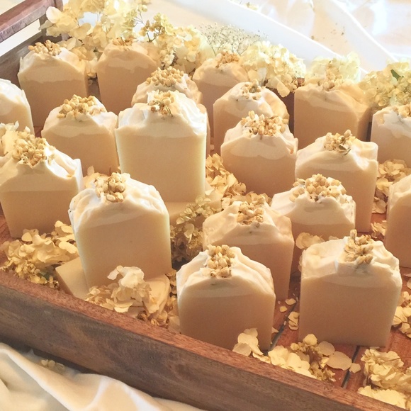 Vanilla cream fragrance handmade soap ( set of 5). - Picture 3 of 4